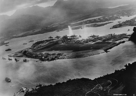 1024px-Attack_on_Pearl_Harbor_Japanese_planes_view.jpg
